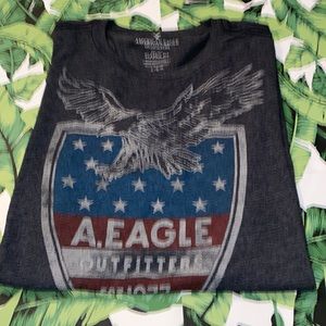 American Eagle Outfitters T-Shirt Size Large